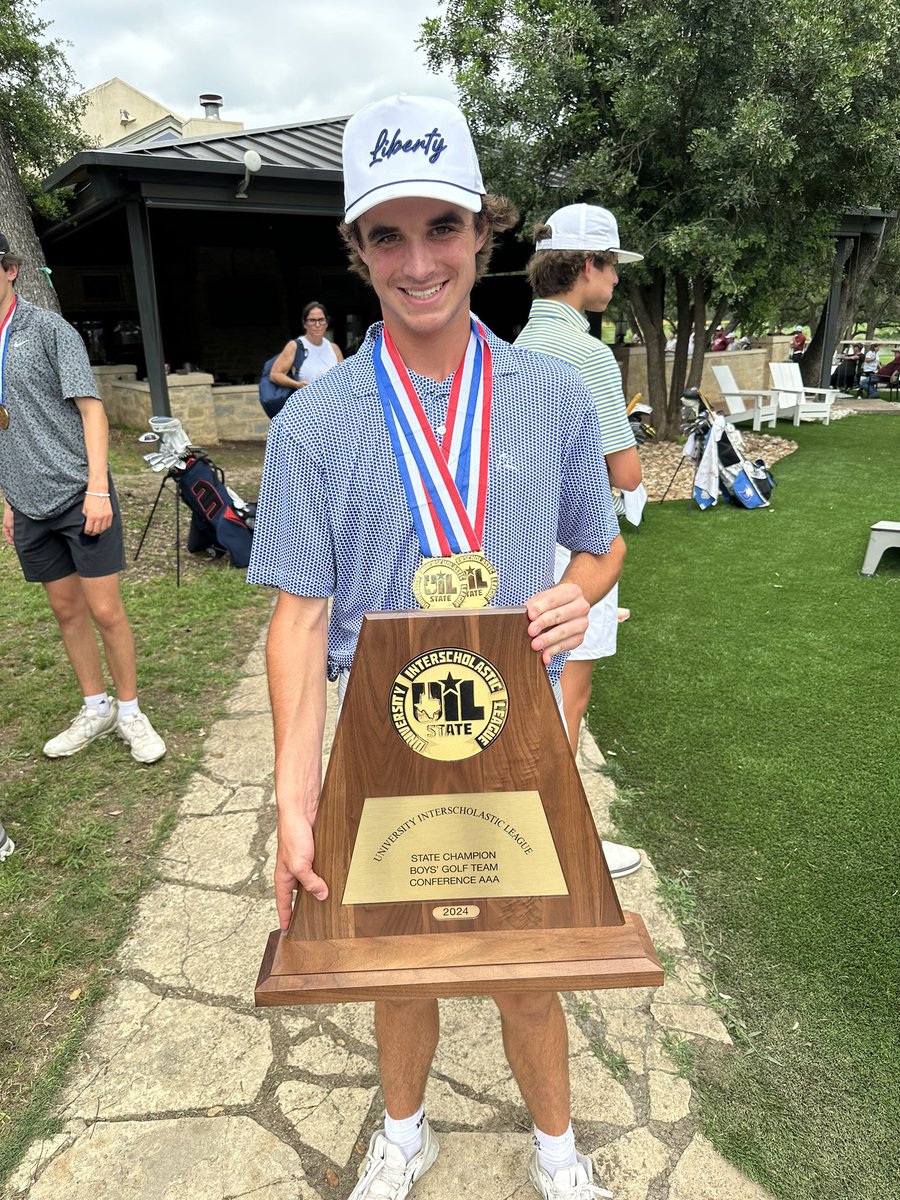 . @LibertyGolf_LCP’s Reed Blacklock was the individual state champ. Double medals for Reed. Had an incredible two days shooting 69-74.