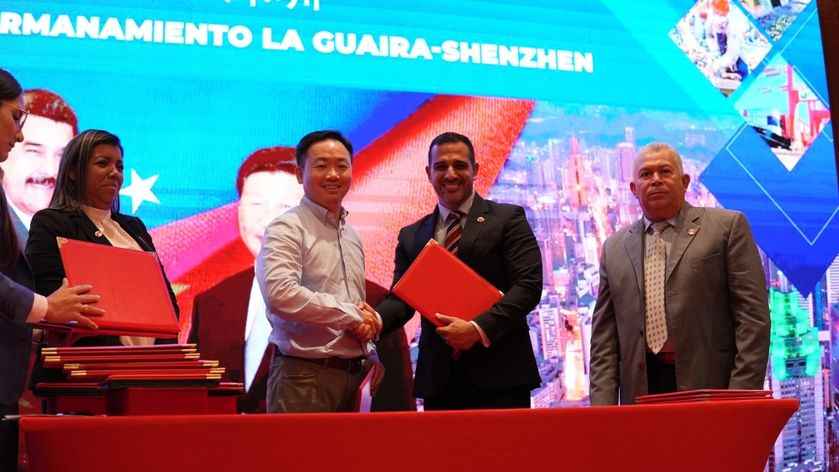 Firman cartas de intención para potenciar ZEE Shenzhen – La Guaira radiomiraflores.net.ve/shenzhen-la-gu… #SomosPuebloUnido #30Abr