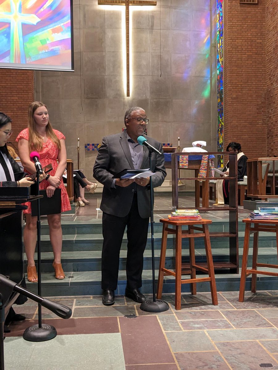 WesleyTheoSem's tweet photo. The Class of 2024 Dedicated their class gift to the Wesley Campus - A Children's Bookshelf. This bookshelf has a permanent home in the Library. This Bookshelf has been dedicated in loving memory to our Beloved, Lisa Lynn Warren, former student and cherished child of God. https://t.co/5rQtIH0t2d