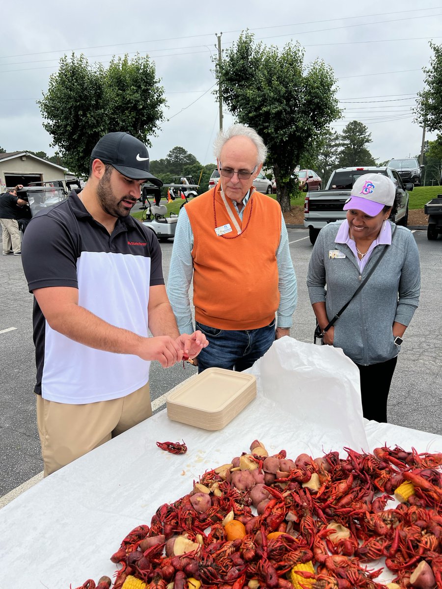 TheExtension's tweet image. ❗2 DAYS AWAY❗
We're SO CLOSE to this year's Crawfish Cup! We had such a great time last year, we can't wait to see all our goofy golfers and all your smiling faces on Thursday!🦞
🎟️Not a golfer? Join us at 6pm for food and fun, you can still grab your tickets for $125!