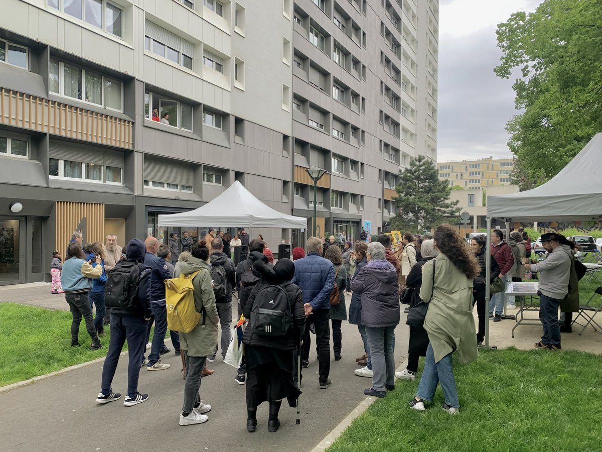 Plaisir d’inaugurer les locaux des pieds d’immeubles à Debussy! 
6 locaux pour 6 beaux projets! 

Et, accueil de Sojo, artiste qui réalisera une fresque gigantesque sur le pignon de l’immeuble! 
<a href="/SEQENSofficiel/">Seqens</a> <a href="/Sadev94/">Sadev94</a> <a href="/ApesDsu/">L'apes</a> <a href="/Sadev94/">Sadev94</a> <a href="/VilledeBagneux/">Ville de Bagneux</a>