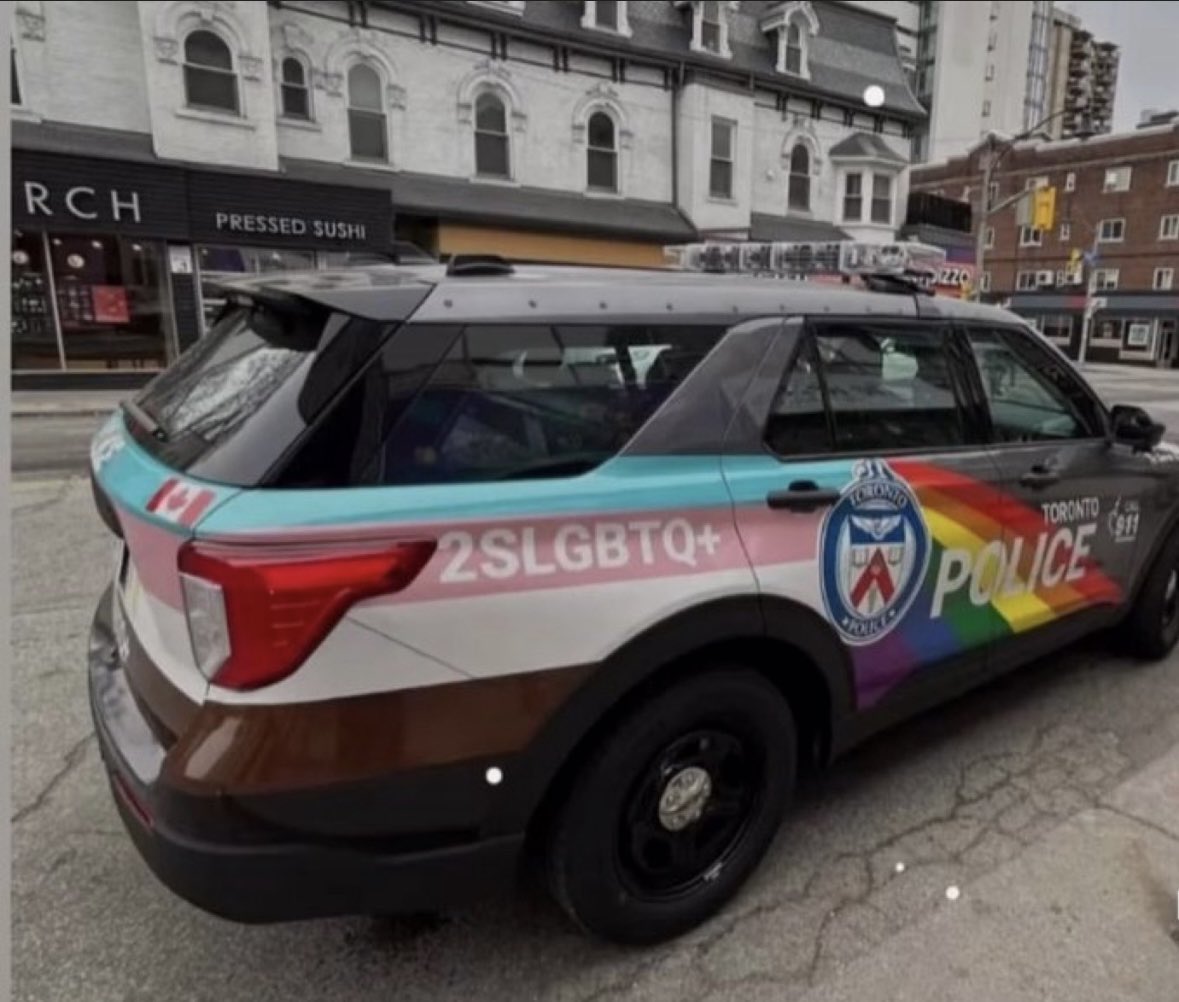 Canada 🇨🇦 has fallen!!! How can you take law enforcement seriously when they roll up in this?!?! 🇨🇦🌈🇨🇦🌈🇨🇦🌈🇨🇦🌈🇨🇦🌈🇨🇦