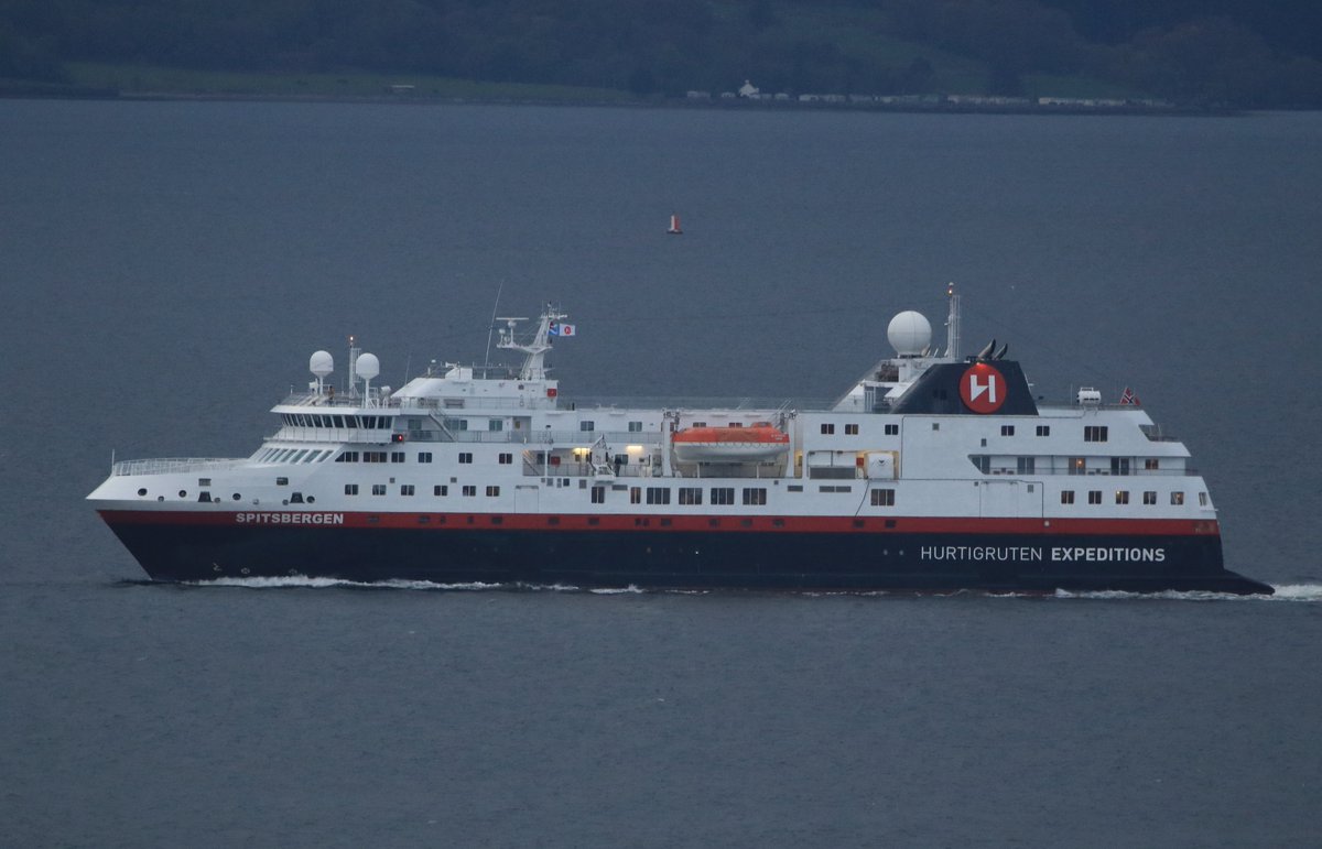 Spitsbergen passing Gourock this evening outbound from Greenock Ocean Terminal for Brodick Isle of Arran #shipping #cruiseships