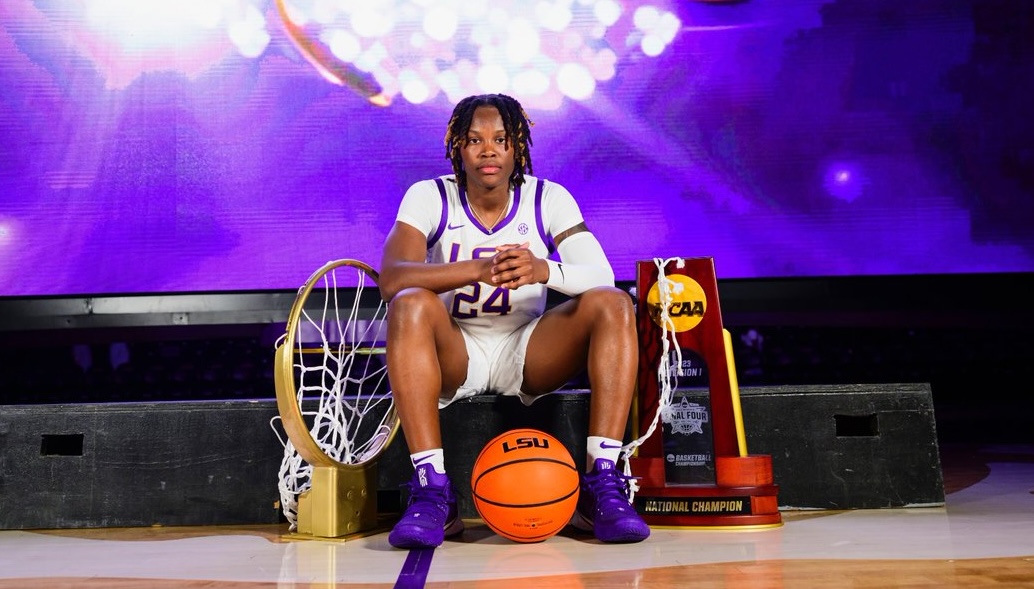 An electric do-it-all guard, Kailyn Gilbert comes to LSU ready to be coached by the best and help the Tigers win another title. “Ultimately, I think I can do anything on the court. Whatever coach Kim needs from me I can do.' - @kailyngilbert (+) 🏀Q&A: on3.com/teams/lsu-tige…