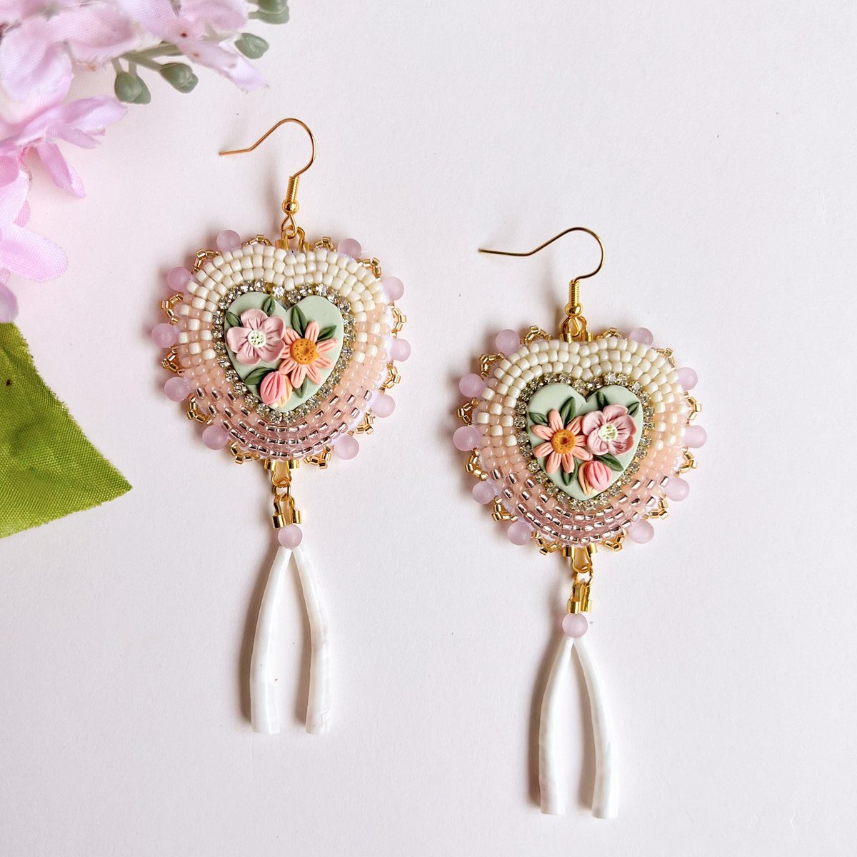spring in bloom beaded earrings 💐✨