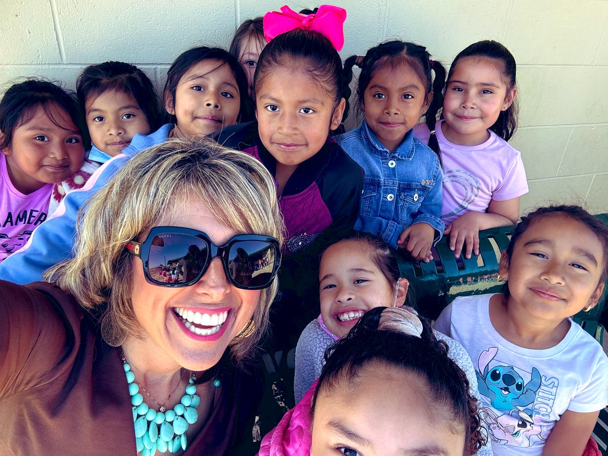Little girls….
My daily dose of inspiration!💕☀️🩷

Hanging with some brilliant and beautiful young ladies of GUSD sure does make my heart happy!💕💛💕

These are my sweet little people. 

#ALLmeansALL #GreenfieldGuarantee #ProudtobeGUSD
#CultivateCuriosity
#TrustAndInspire…