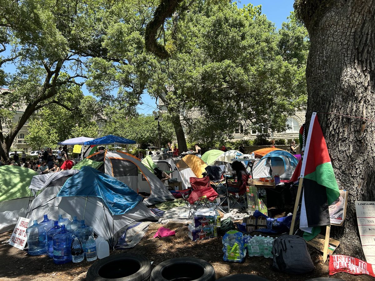 The Tulane/Loyola encampment is still going strong but the cops seem to be preparing to sweep the encampment. Donate to the bail fund with Venmo: LUTUbailfund
