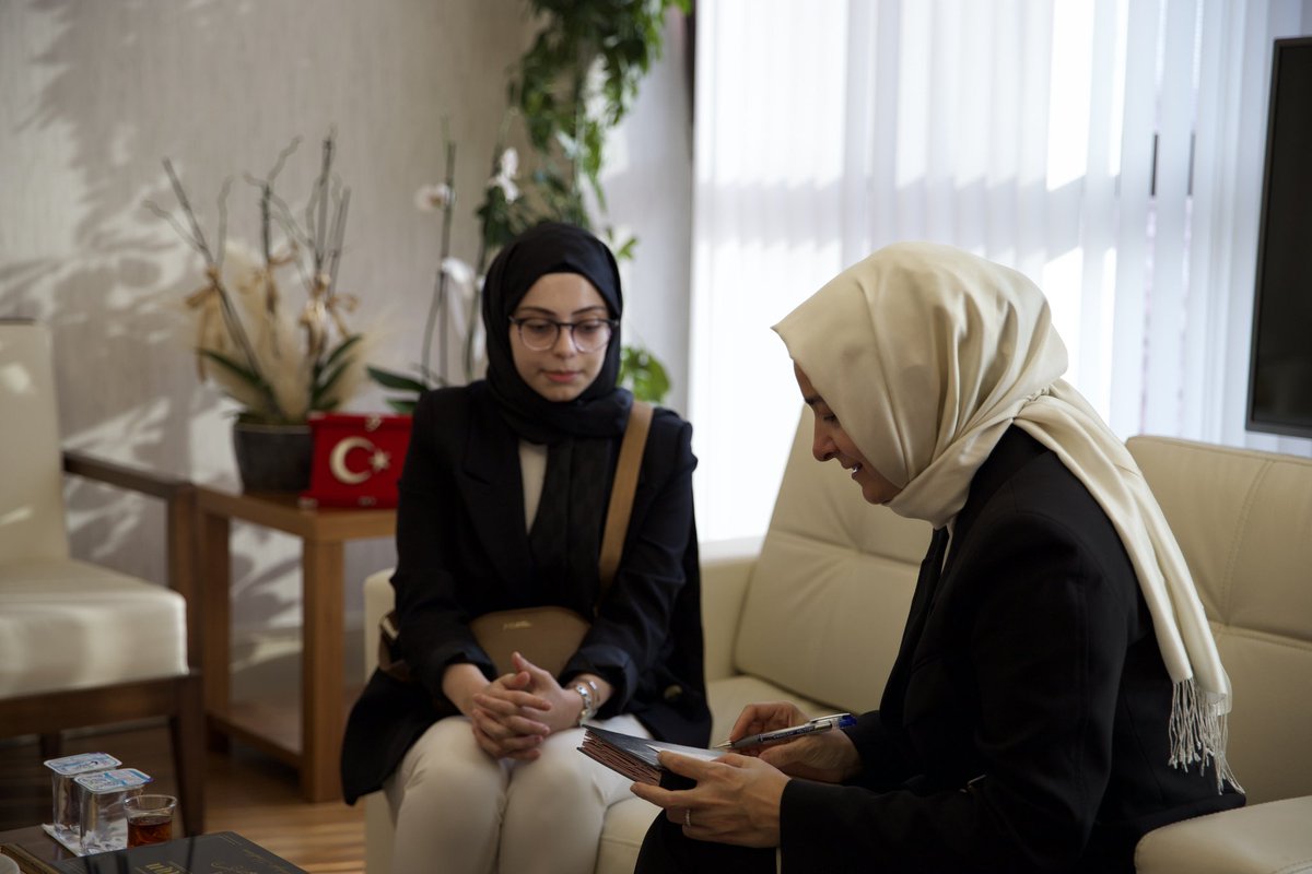 UİD Baden Bölgesi Başkanı Muhlis Alkan ve Fatma Zehra Ayas’ı Genel Merkezimizde misafir ettik. Yıldırım Beyazıt Üniversitesi Hukuk Fakültesi Öğrencisi Fatma Zehra kardeşimizi partimize üye yaptık. Hoş Geldin Fatma Zehra 🙌🏻