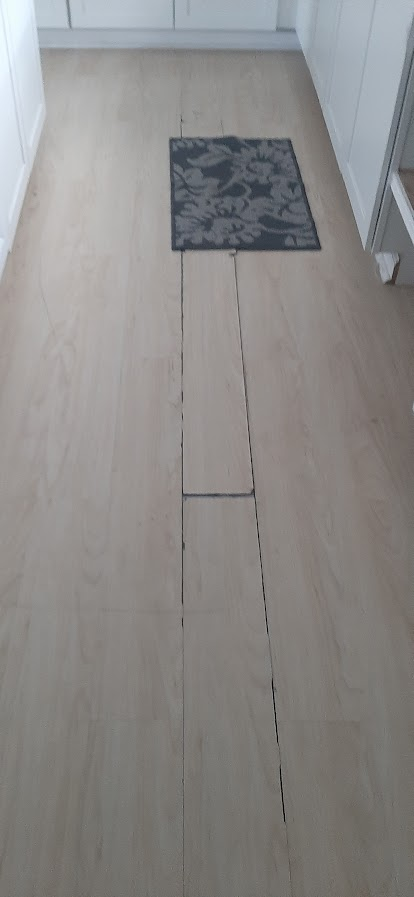 sage_gram's tweet photo. What was advertised vs. reality? @Airbnb, do the right thing and provide a full refund. Why are hosts not required to maintain the property as advertised from Day 1?
https://t.co/LuLSLiAOII
Dirty, broken floor panels, tripping, or injury hazards.
#airbnb https://t.co/CxgygzlEeX