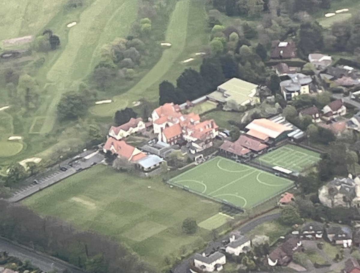 Excellent view of @cargilfield tonight after takeoff from Edinburgh en route to @HMC_Org Spring Conference on Wednesday! 🛫📸