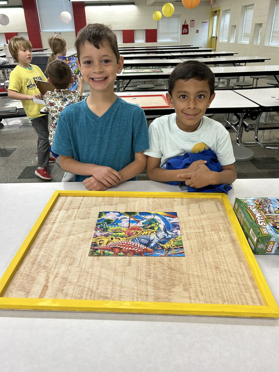 These two groups completed their first puzzles in club last week! It’s been fun watching them collaborate. 
#maketheframefirst
#puzzleclub