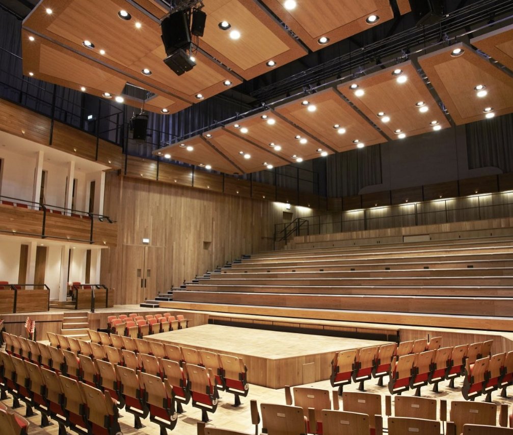 If you are near #Brum Uni @unibirmingham on Friday lunchtime hasten to the beautiful Bramall Music Building where the legendary @SholtoKynoch of @OxfordSong & soprano @etaylorsoprano will delight you! Did I mention it is FREE??? See you there! @thebramall @BarberConcerts