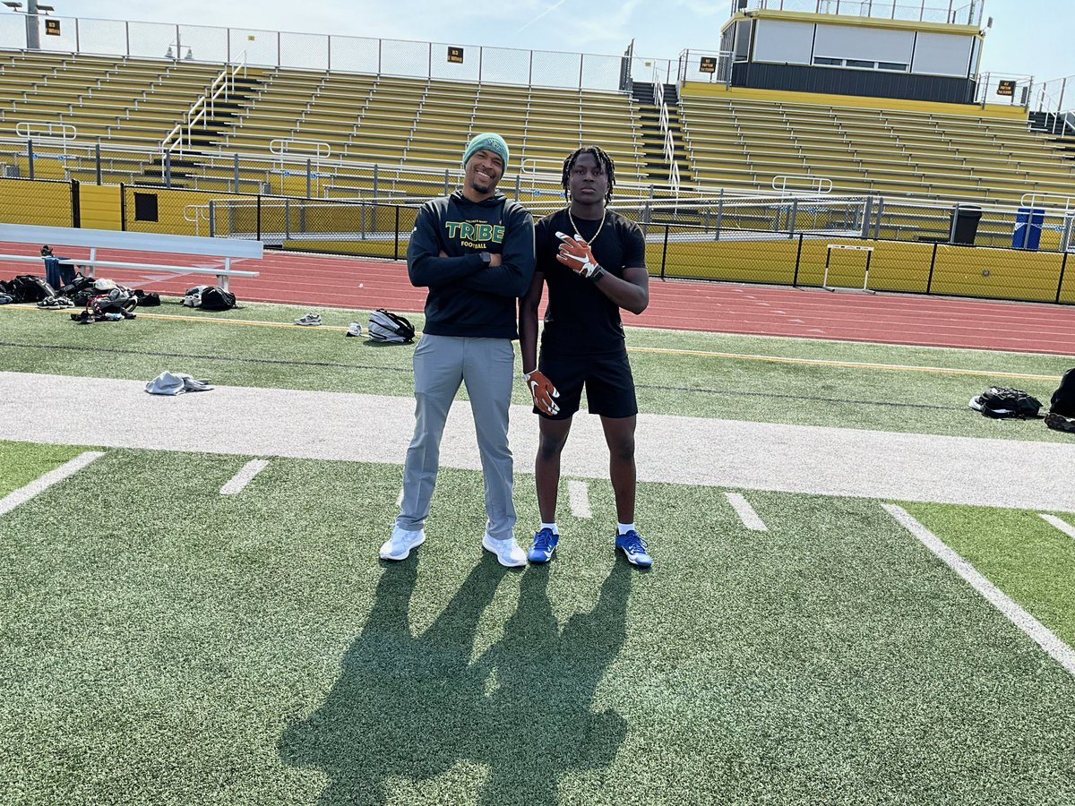 @CoachMLondonjr Thank you for coming out and watching me work all afternoon! I appreciate you to the fullest @pwayfootball