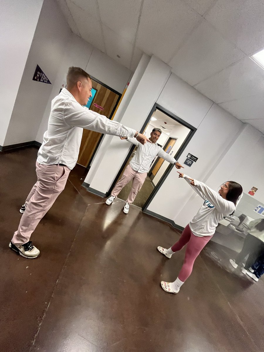 College Roommates “Twins” Day today at Sparta 😃