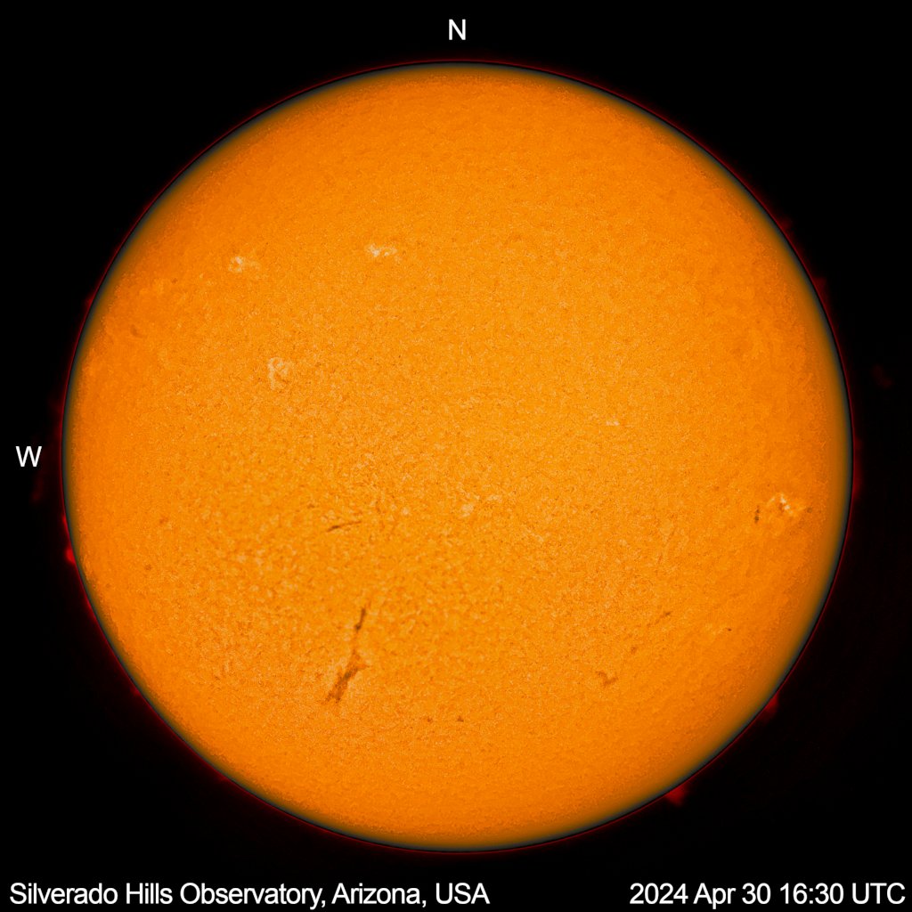 Today's H-alpha Sun in average seeing conditions at 16:30 UTC.