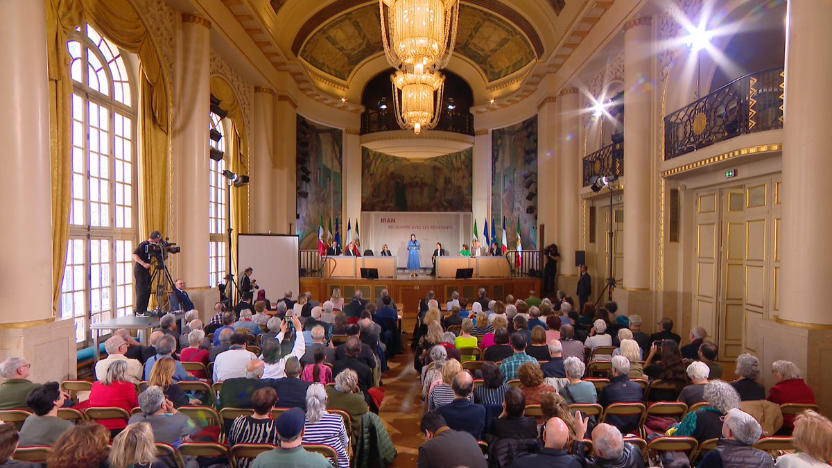 Conférence à la mairie de #Paris 5 en solidarité avec la résistance iranienne Je voudrais remercier Madame la Maire Florence Berthout, pour accueillir cette exposition de solidarité avec la Résistance iranienne. Je remercie aussi toutes les personnes venues exprimer leur