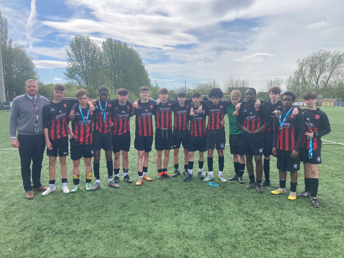 Great effort from our Year 11’s earlier today. Unfortunately they lost 2-1 with the last kick of the game. Runners up in the Oldham schools Cup 🥈Well done to all players and coach @mr_collinge 👏