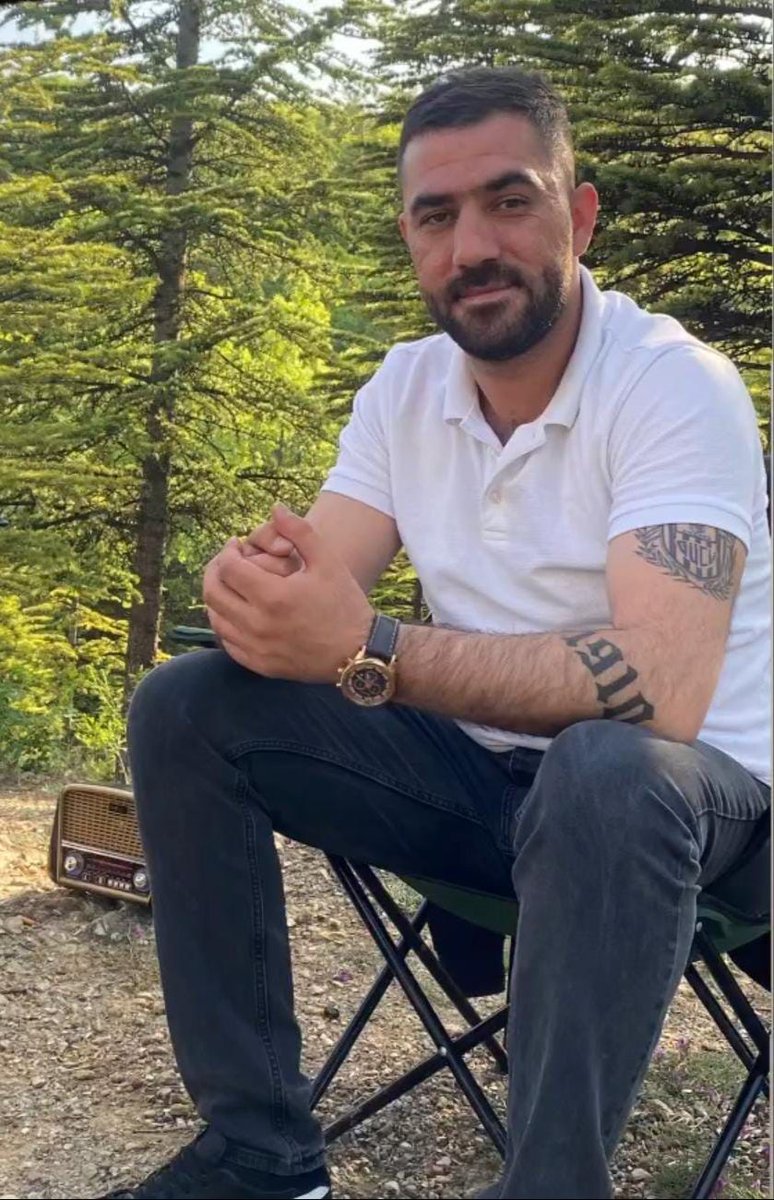 Canımız ciğerimiz Tunahan Kurmuş’un doğum gününü kutlar nice sarı lacivert yıllar dileriz.

Umuyoruz ki bizlerden ayrı ilk ve son doğum günü olur. Birlikte nice yıllara!!!