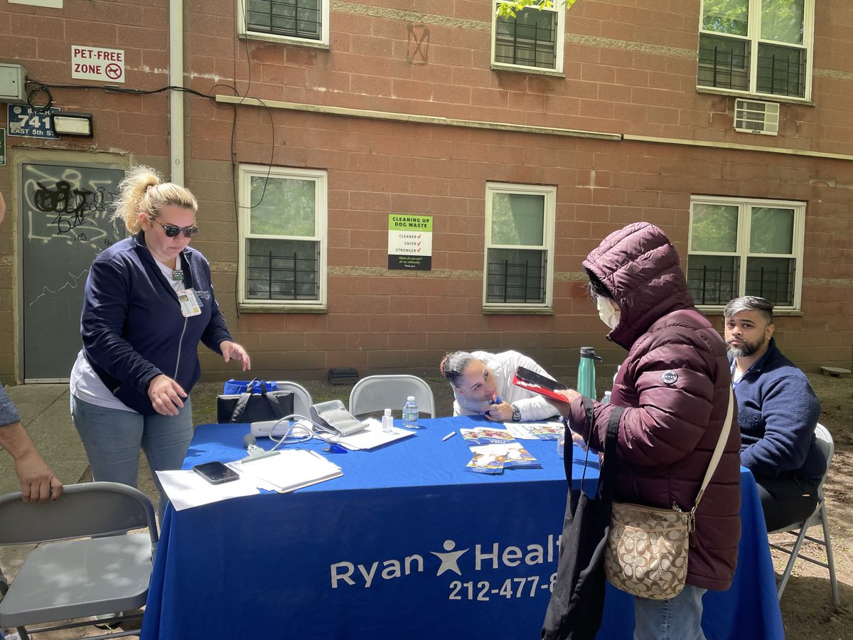 Thank you to @RyanHealthNYC and @UnivSettlement for providing resources to @NYCHA residents at out Earth Day of Service on Saturday!