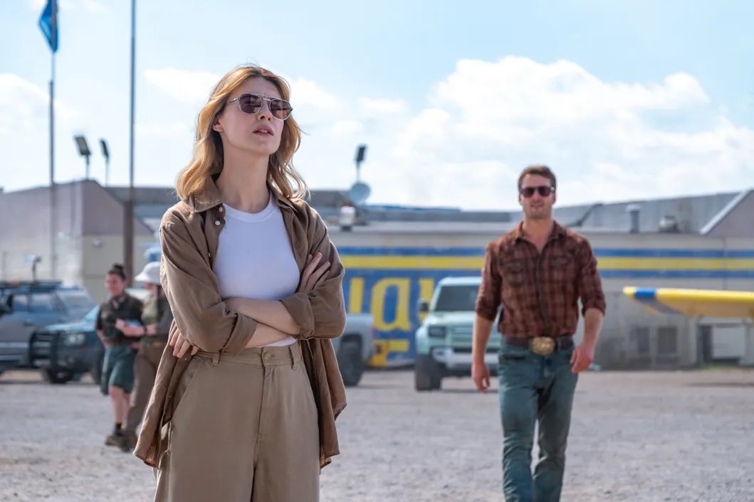 New look at Daisy Edgar-Jones and Glen Powell in ‘TWISTERS.’ In theaters July 19.