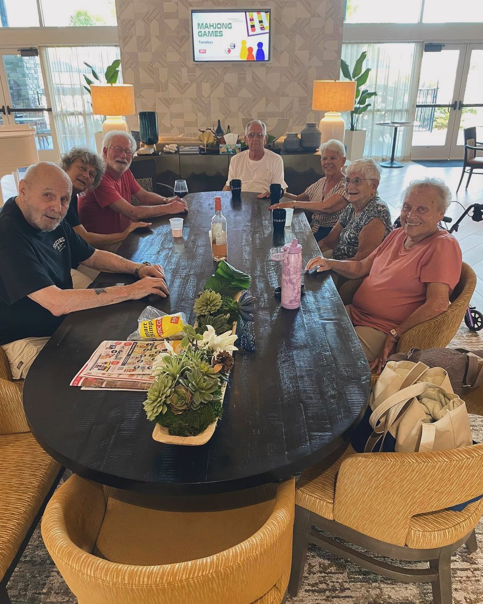 Did someone say Happy Hour everyday at 4pm?!😉🍷

#friendshipgoals #lovewhereyoulive #55andfabulous #ActiveAdultLiving #AlwaysUnited #UnitedGroup #adeloncapital