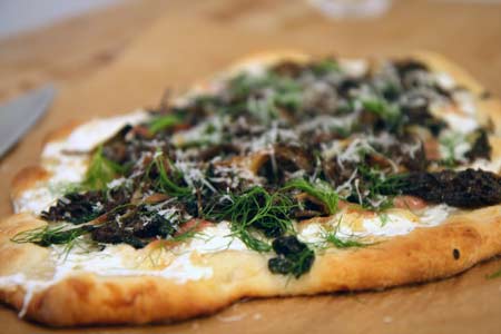 Happy Wednesday! A ramp is one of the 1st green veggies to sprout up in spring, aka wild leek or spring onion Excellent atop a grilled pizza bit.ly/2KST4Ua GHL begins 5x weekly @CreateTVchannel May 9th + join the conversation @ GHLR NPR WLIW-FM 1st wkend of the month