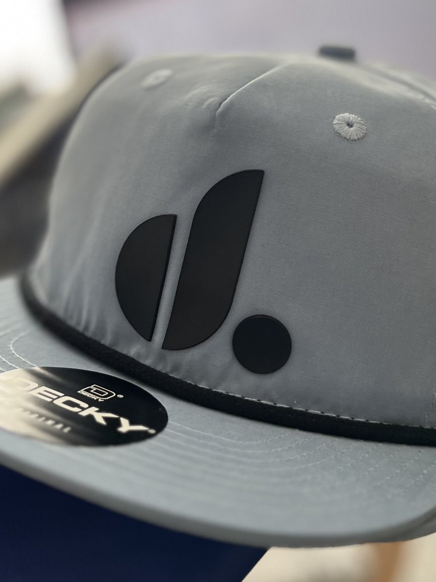 The material and construction of this hat is incredibly relaxed and lightweight. 

It’s a cotton poly blend but it feels like a razor thin suede to the touch.

Requires precision if you’re applying heat.

#flatbill #hat #customsnapback