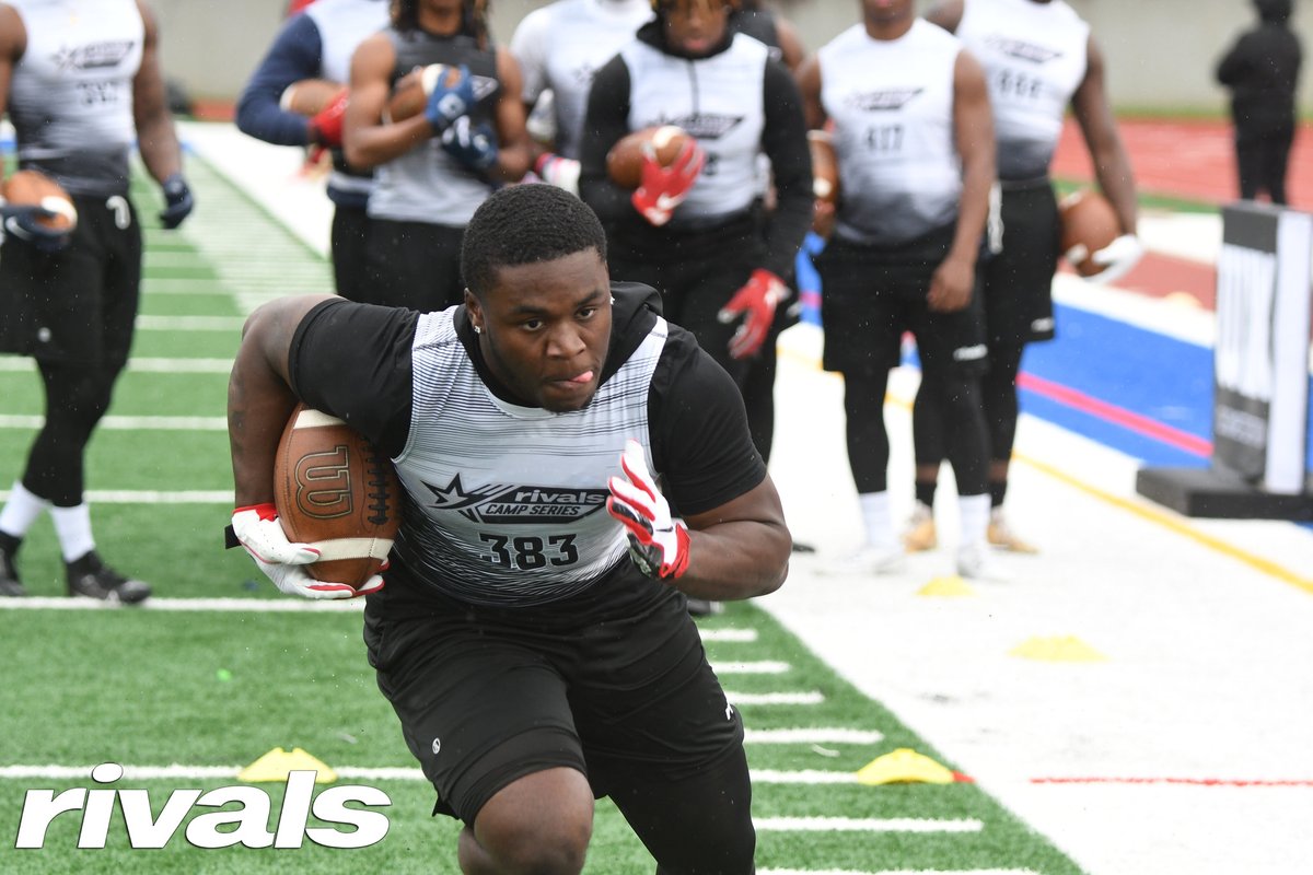 UGA RB commit Bo Walker will visit #GaTech this summer officially along with several other schools as he aims to have some fun with his recruitment and compare and contrast things. georgiatech.rivals.com/news/uga-rb-co…