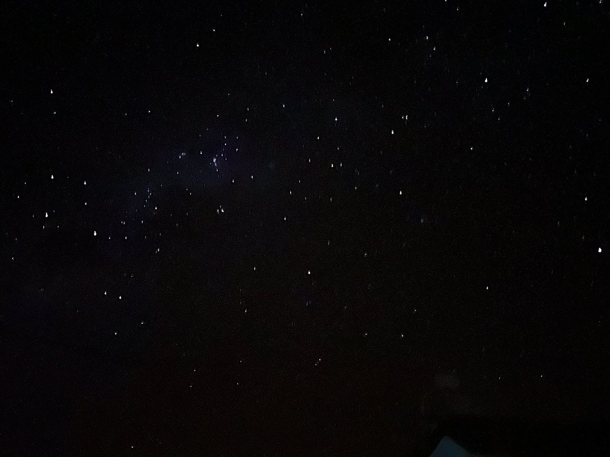 nutkinsc's tweet image. Stunning 360 degree view of the clearest night sky,  #milkyway #SouthernCross and a billion others 💫  

I wish the camera could see it in the same way my eyes can ✨

#nightsky #sthelena #island #southatlantic
