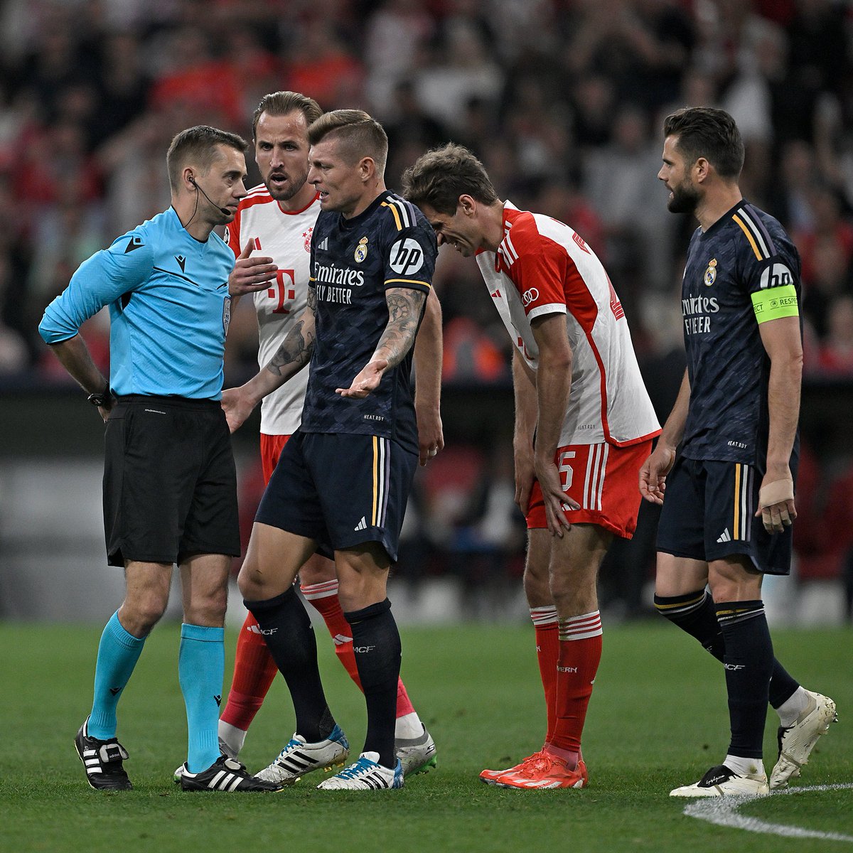 Qu'avez-vous pensé de l'arbitrage de Clément Turpin ce soir ? 🤔🇫🇷