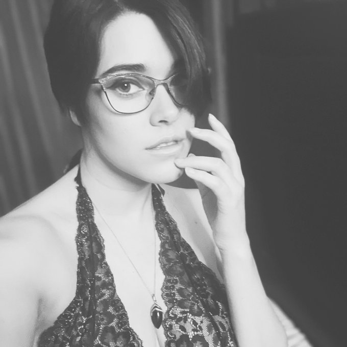 I look way too fancy for someone about to find out how many donuts I can fit on his cock. https://t.<a href="/tag/pride"class="tags"><span>#pride</span></a>