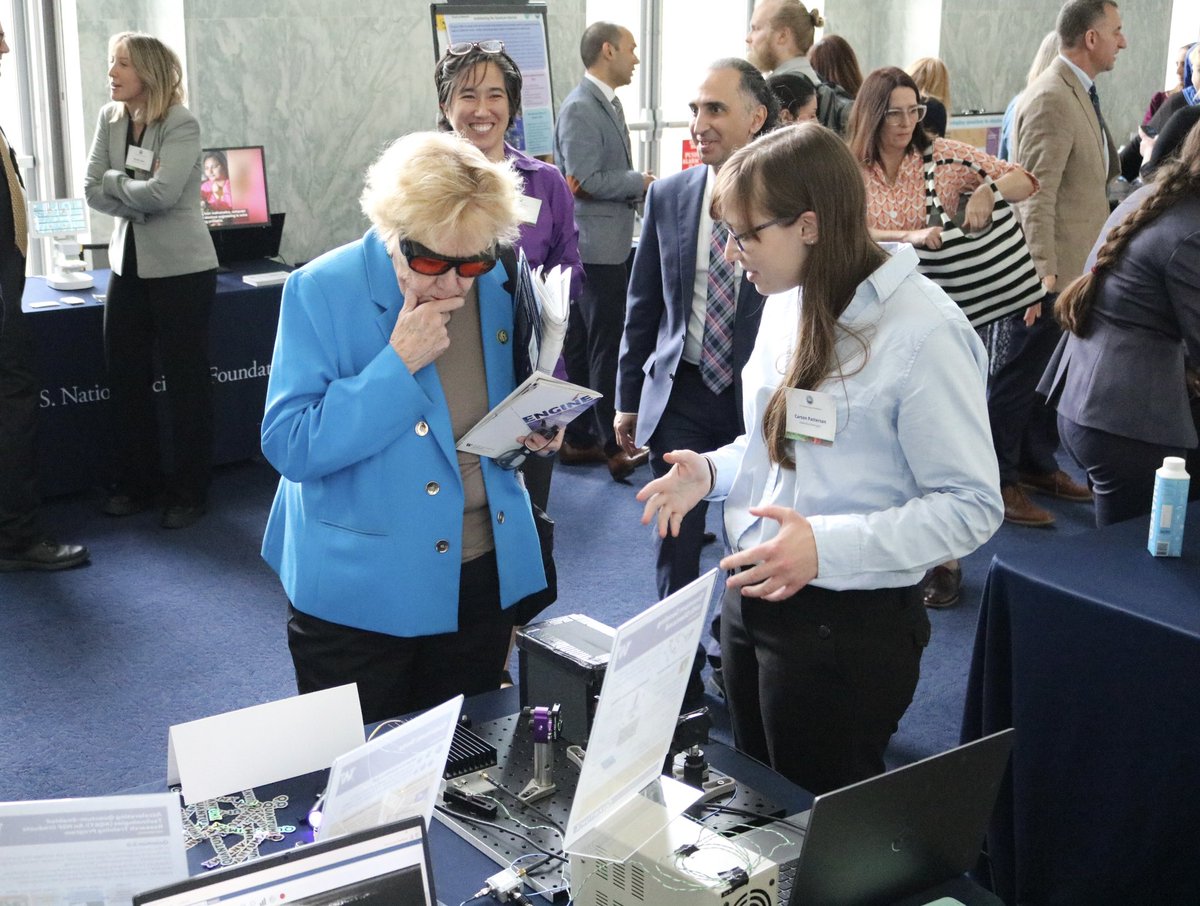 Today @RepZoeLofgren joined @NSFDrPanch, @RepFrankLucas, @RepHaleyStevens, quantum students, researchers, & educators at @NSF's Quantum Research Showcase where experts demonstrated and highlighted the incredible fruits of federal investment in quantum science.