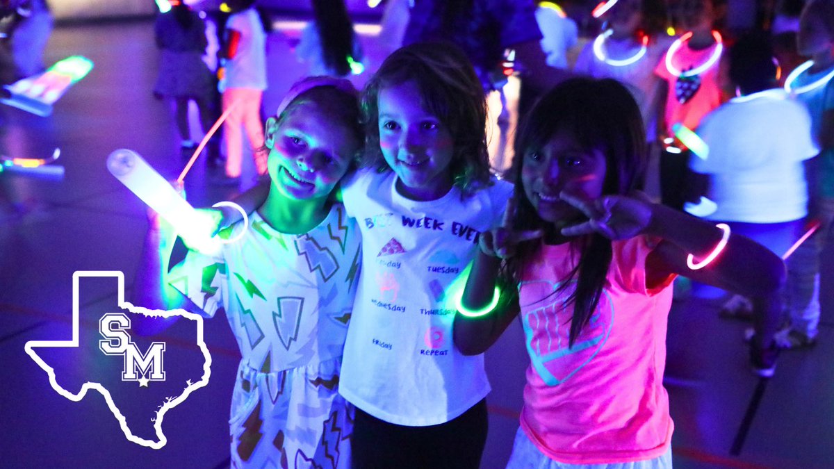 ¡Feliz Día del Niño! Kindergarteners at Hernandez and Mendez celebrated the day dedicated to children on Tuesday, April 30. Our Hernandez Heroes recognized the day with a Glow in the Dark party, and our Mendez Strikers enjoyed arts, crafts and games! #RattlerUp