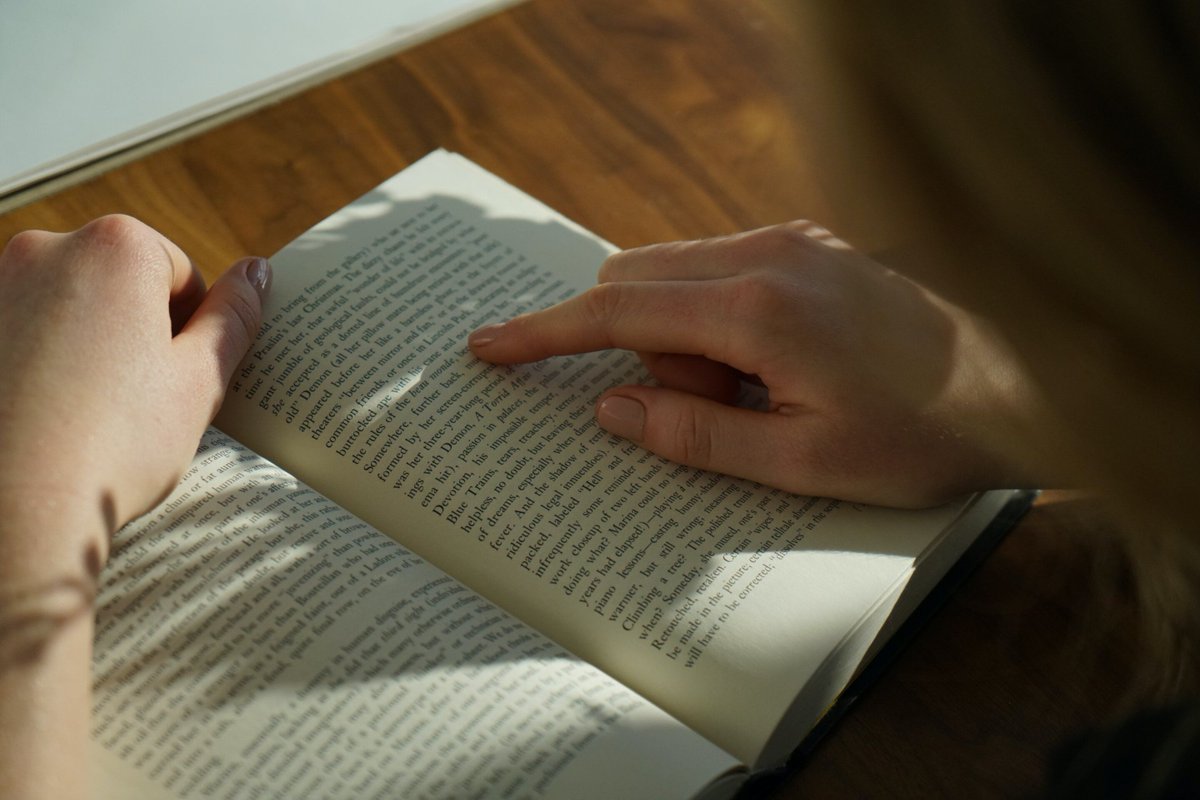 Interesting research for #educators to consider. Adult struggling #readers who stutter have challenges coordinating various reading skills and may use different reading strategies compared to their peers who do not stutter. via @physorg_com buff.ly/3Uz8z7k #adultliteracy