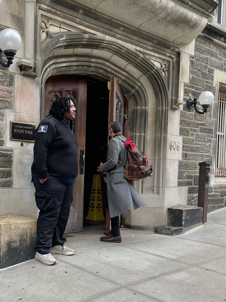 Just Mohamed Abdou casually swiping his access card walking in unimpeded like anyone who 'will never teach at Columbia again'. Right @EliseStefanik? From @MarinaMedvin