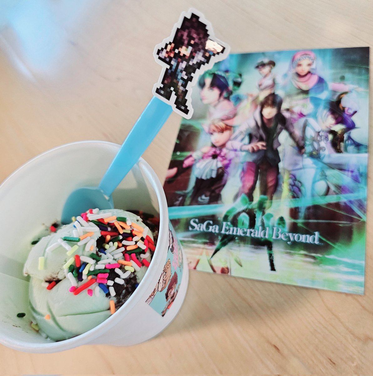 SaGa Emerald Beyond ice cream in office today !! 💎🟢 Thank you so much SaGa team and @tsunscoops !✨️