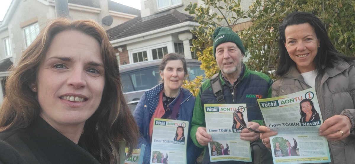 Out in Castle View & Ballis, Navan this evening. A lot of dissatisfaction out there, yet appreciative of the knock on the door &  willingness to be frank & open

#Aontú 
#AnUaimh