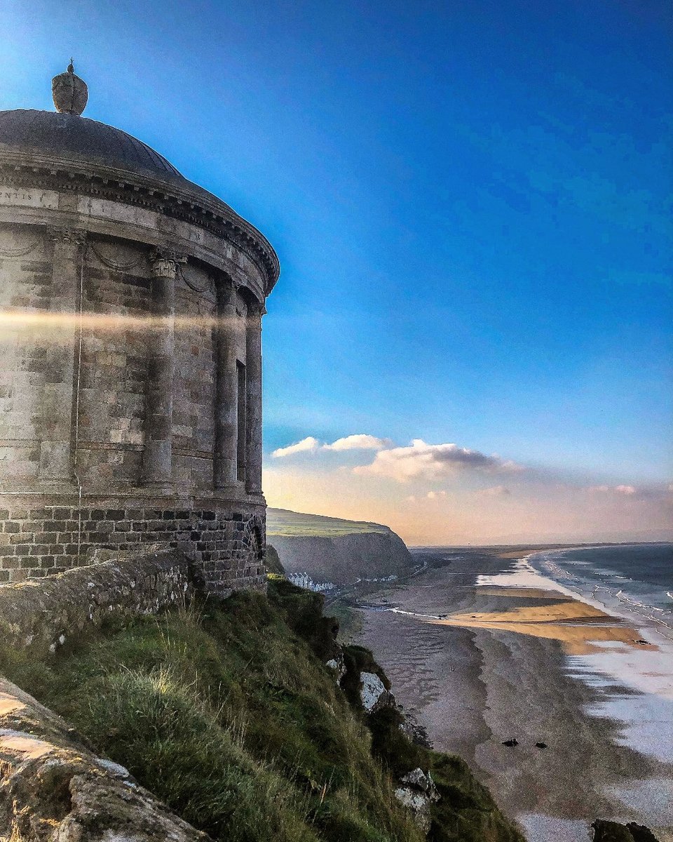 Good morning from the island of Ireland ☀️🌊

📍 Mussenden Temple, Causeway Coast

A visitors guide to the Giant’s Causeway lovetovisitireland.com/a-visitors-gui…