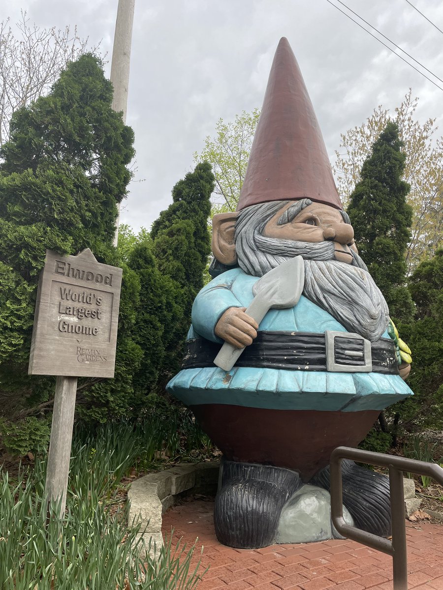 @yablowza @mindtheimage @martinidemisec @apls452 @_MikeGottschalk @robklippel @awildart @MsSarahMarieG @Wendyorourke @MikeTopp @the_SmilingDog @RonaldClarke @PatrickSparrow7 @daniel_dansturn …. World’s largest concrete gnome.. Ames, Iowa … near the football stadium..