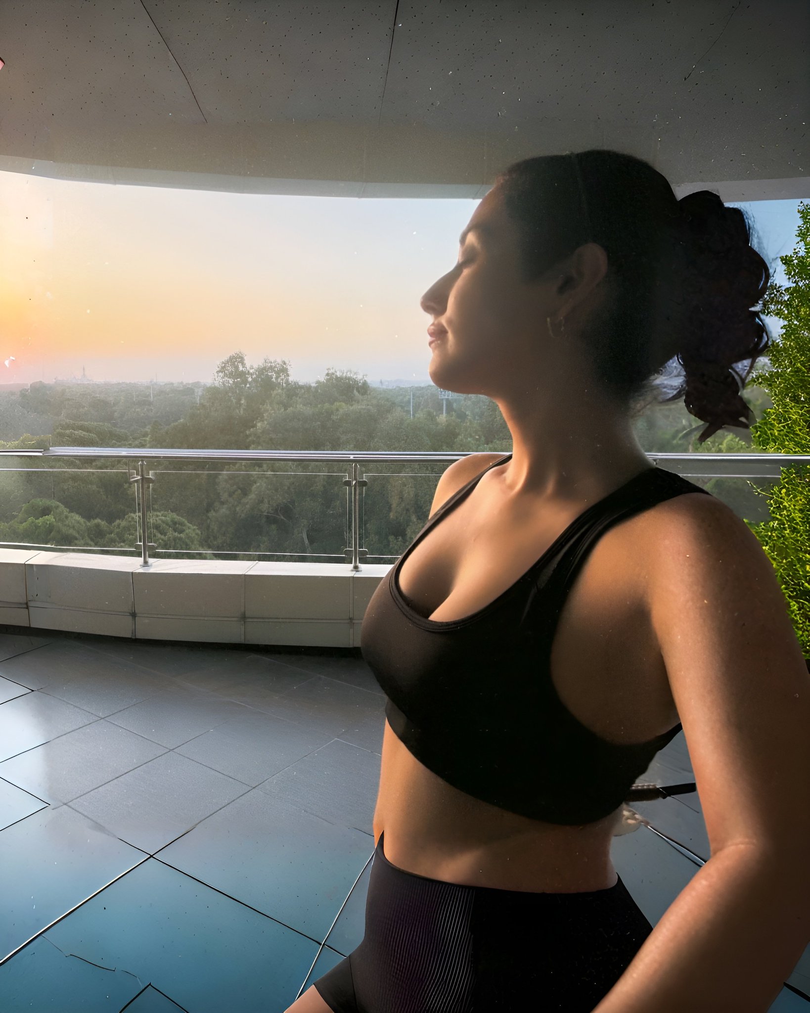 GMcQs9AWIAAHFlo?format=jpg&name=large