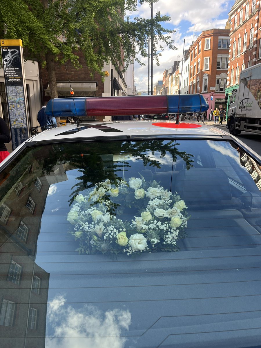 Privileged to take one of our @MPHVC vehicles (Rover 827) to commemorate 25 years since the horrendous bombing of the Admiral Duncan pub in Soho. An incredibly moving and poignant evening.