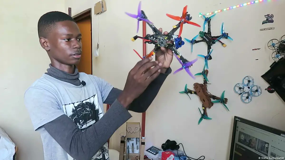 FACT: Cleiton Michaque, a 17-year-old Mozambican inventor has developed his own drone out of carbon fibre. 

It is said to be Mozambique’s first homegrown drone.