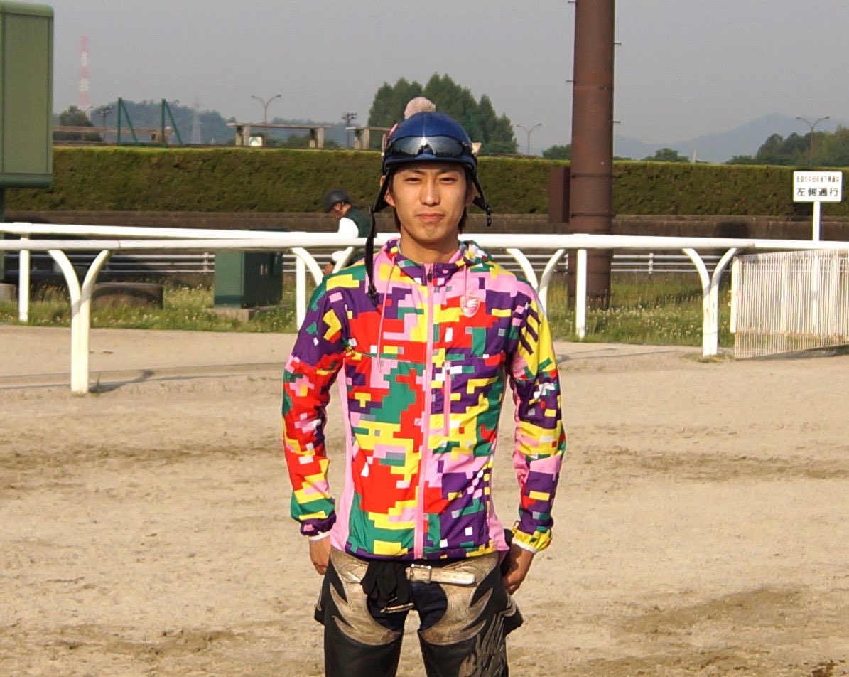 先日他界した藤岡康太騎手とのエピソードを紹介しつつ、レジェンド・武豊騎手が悼む。
拡散よろしくお願いいたします
#武豊騎手
#藤岡康太騎手
#ヤフーニュース

news.yahoo.co.jp/expert/article…

なお、インスタでは更に多くの写真を載せています
↓
instagram.com/satoshi_hirama…