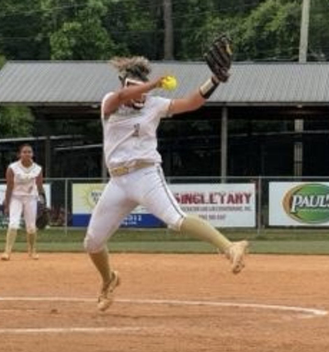 MandaThompson26's tweet photo. Pitched an 11 - 0 shutout today in our HS District Semifinal game! Struckout 13 batters, 2 hits, 1 walk... District Champion Game is Thursday! @ExtraInningSB @7_Inning_Sports @WCTVSports @NDcoachGumpf @DukeCoachYoung @BethTorina @btholl @LLefty18 @Coach_Alameda @lmcmahon7 https://t.co/XPR5a96BhB