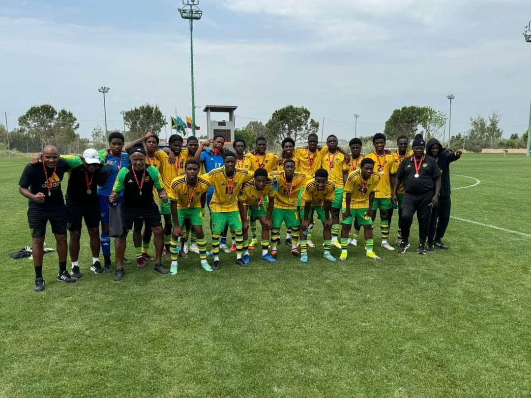 Our U18 National Team ended their tour of Turkey with a 2-1 victory over Ecuador. Well done Boyz and Staff! 🇯🇲⚽️🥇