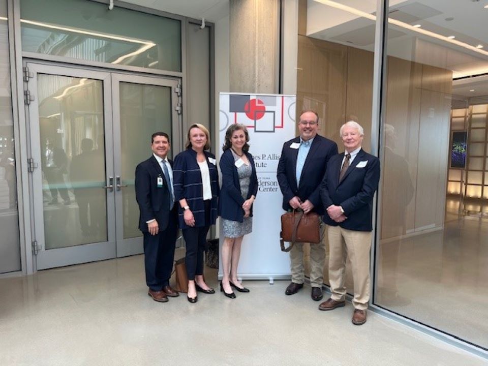 Today, @MDAndersonNews was pleased to host @CPRITTexas' Dr. David Cummings, Wayne Roberts, Kristen Doyle and Heidi McConnell. Enjoyed sharing progress on Our Strategy and the Breakthroughs driving our research mission. We are grateful for CPRIT's enduring support of MD Anderson.