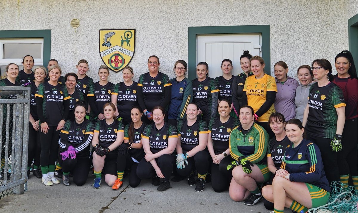 Well done to our LGFA Mothers and Others team who played their first game v Glenfin tonight. 31 girls in total togged out for this historic occasion. Well done ladies !