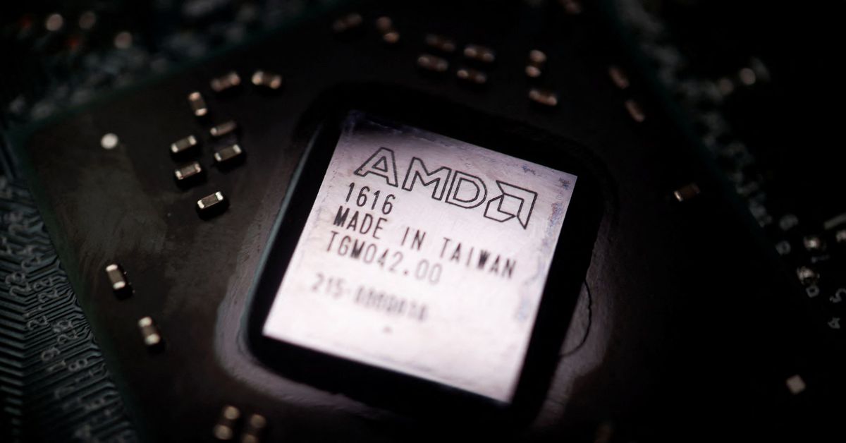 Chipmaker AMD narrowly beats first-quarter revenue estimates reut.rs/3QrocLF