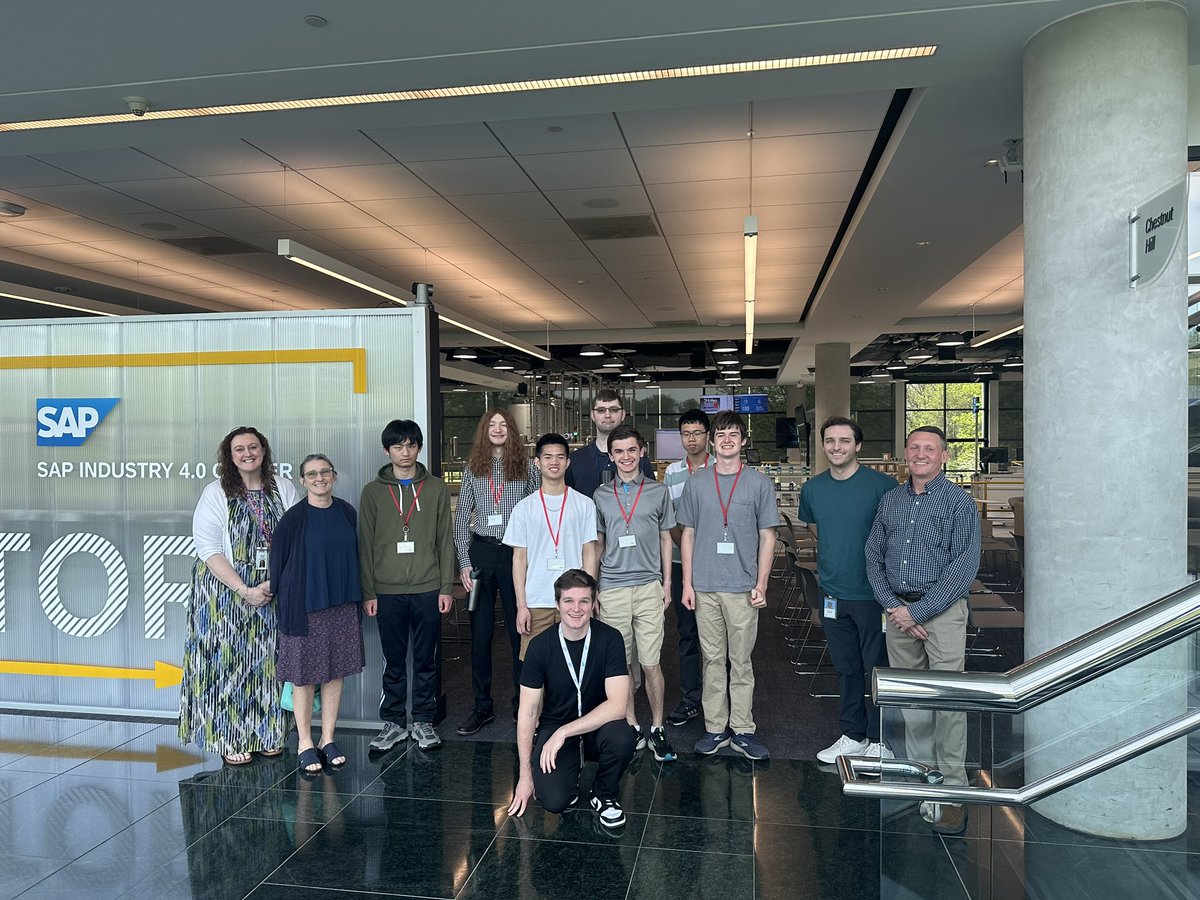 Thank you to @SAPIndustries for hosting our @Unionville_hs students today to learn about jobs and skills needed for employment! 💻📱#autismatworkprogram #neurodiversity #bringoutthebest