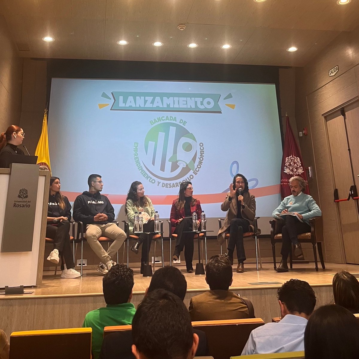 Estamos en el lanzamiento de la bancada de emprendimiento y desarrollo económico del Consejo de Bogotá, esta busca potenciar emprendimientos que generen impacto para la ciudad y apoyen la reactivación económica. 🚀🤩

<a href="/UR_Emprende/">UR Emprende</a> @JDOviedoA <a href="/ElJuliSastoque/">Julián Sastoque | Concejal de Bogotá</a> <a href="/mfpatino/">Maria F. Patino</a>